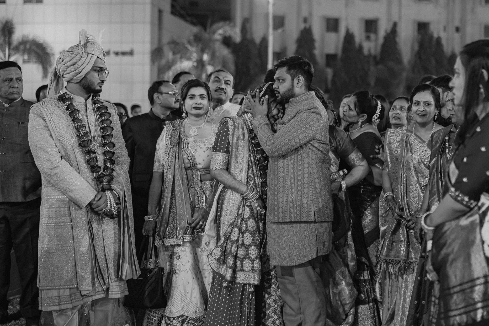 Black and white wedding photograph by House Of The Wedding Stories — photo 22