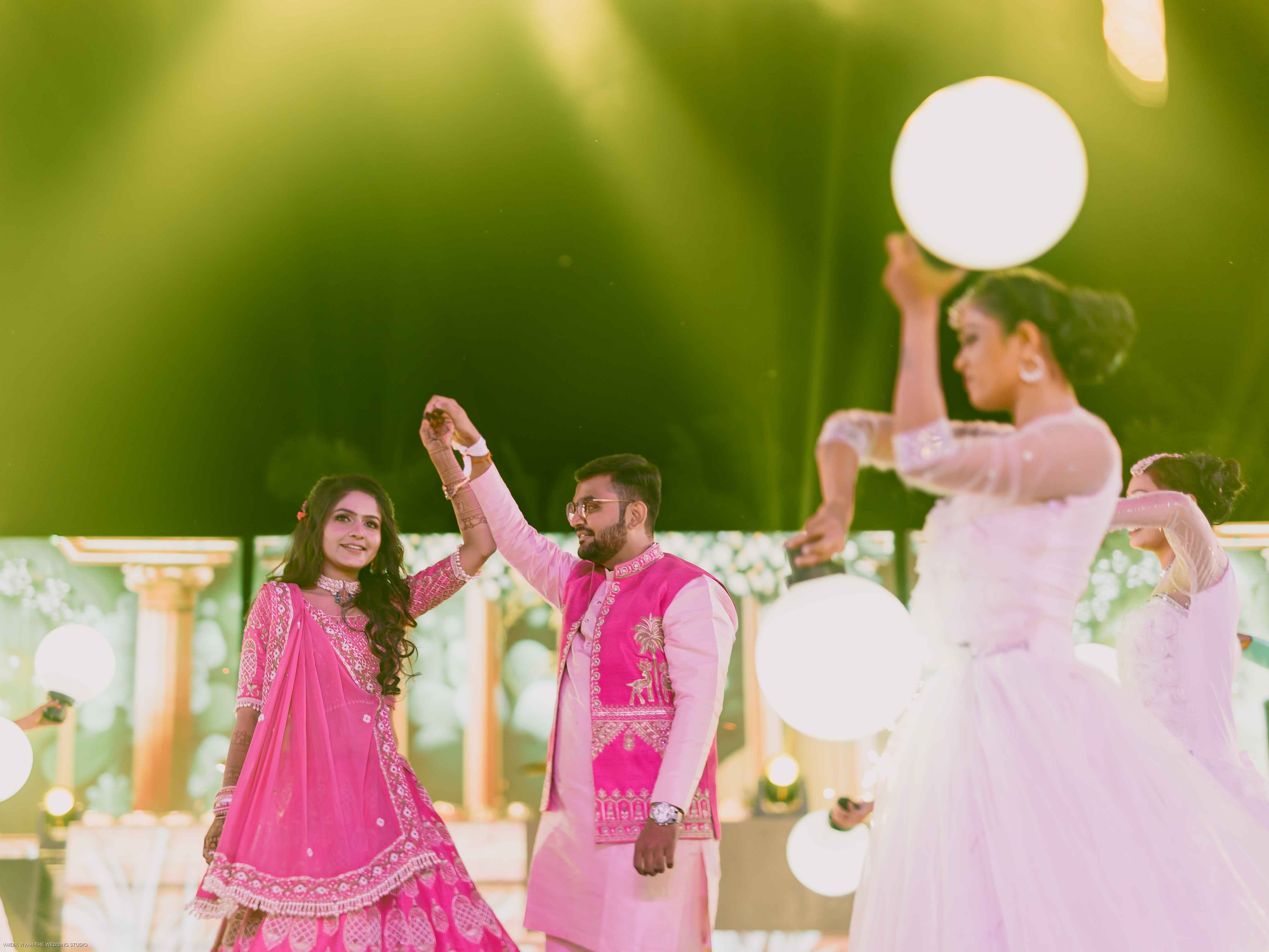 Viraj & Radhika — wedding photograph